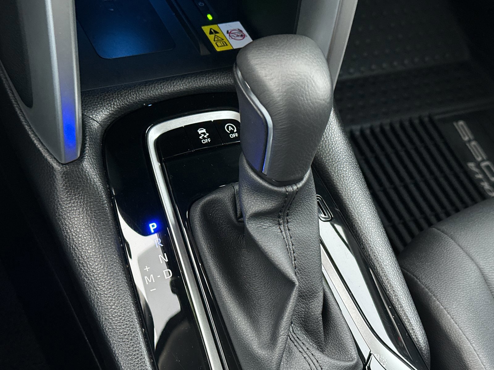 Used 2023 Toyota Corolla Cross XLE image 21