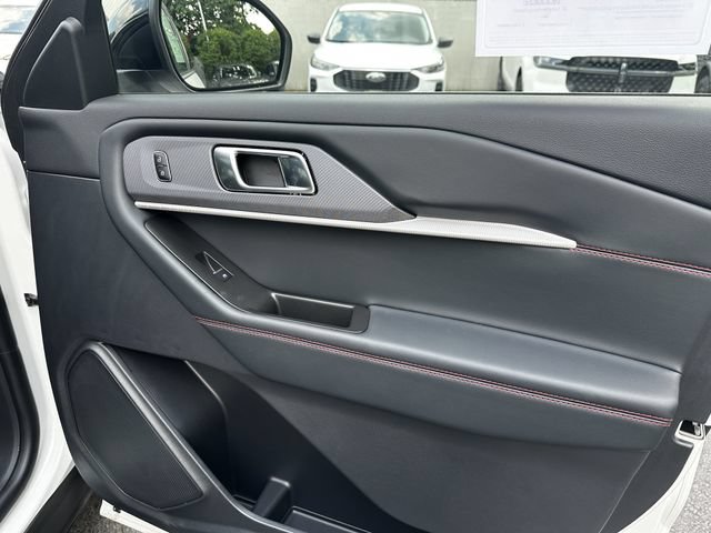 Certified 2025 Ford Explorer ST-Line AWD/4WD image 37