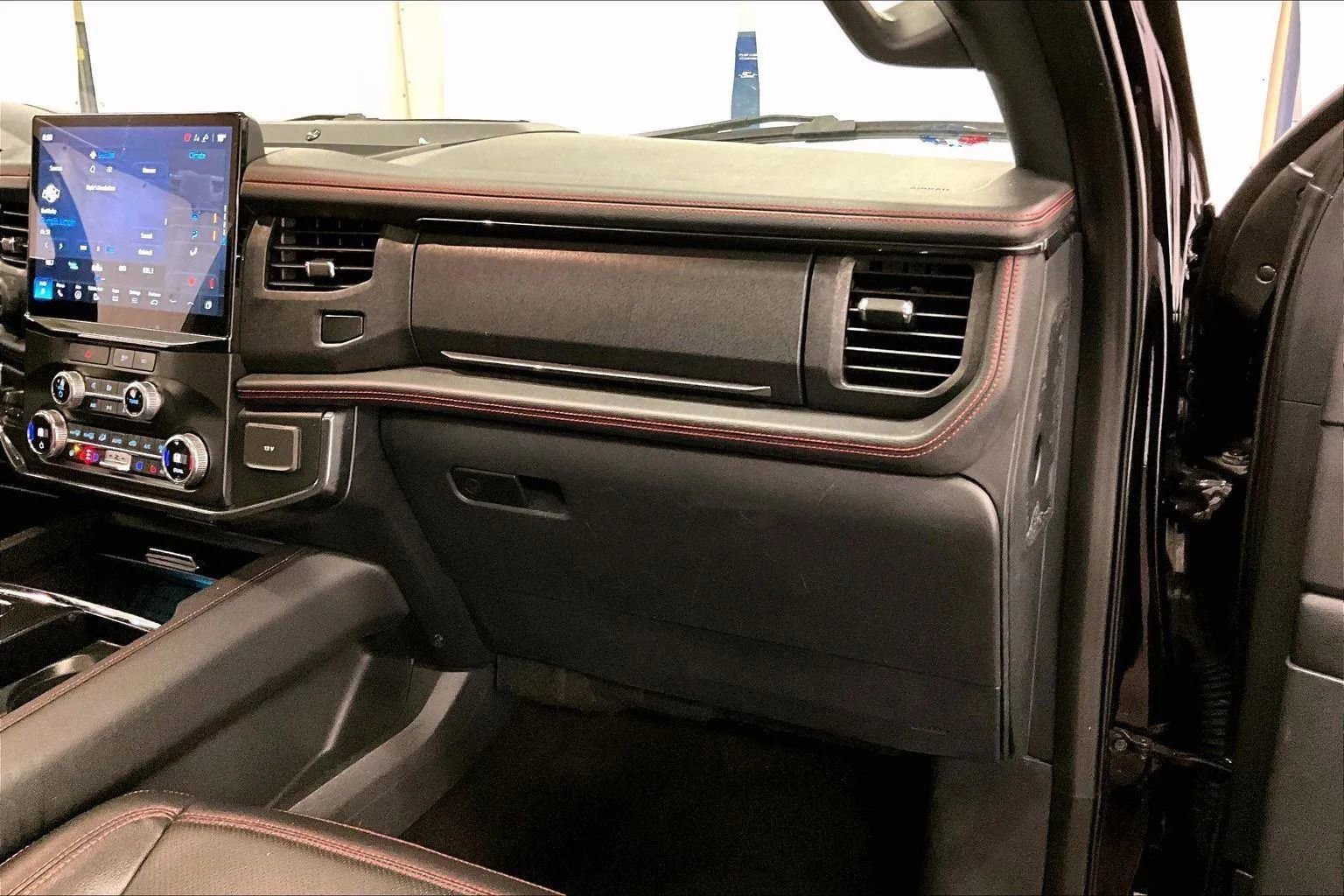 Certified 2022 Ford Expedition Max Limited image 15