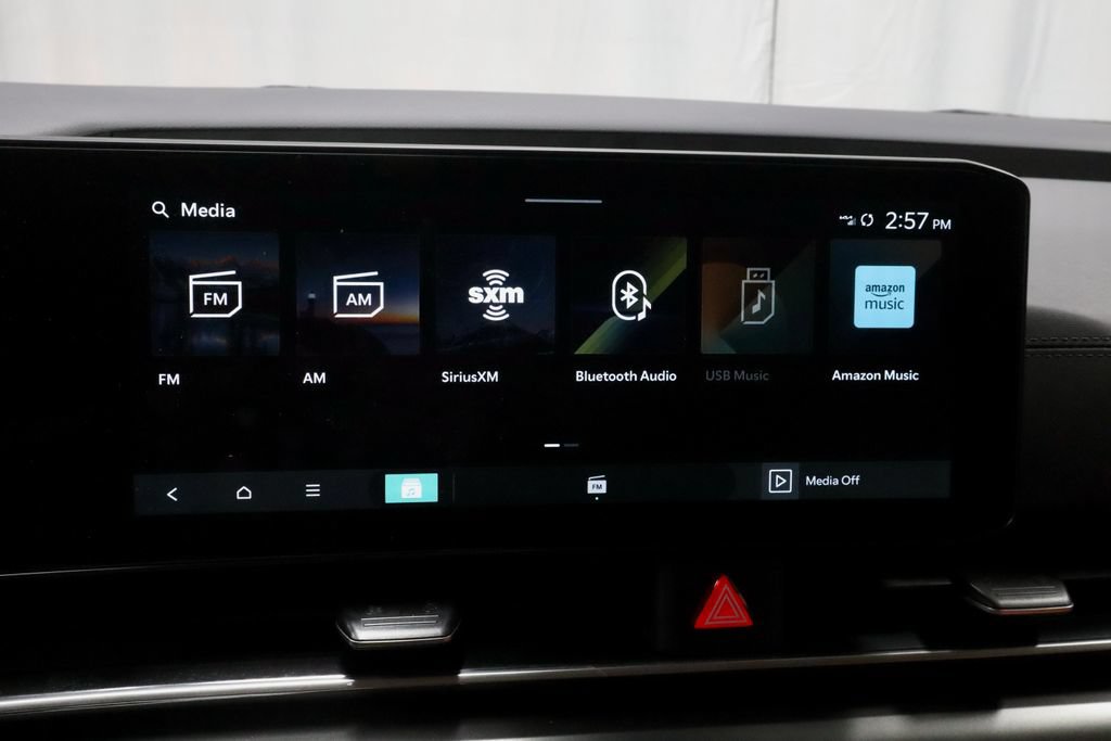 Used 2026 Kia Carnival SX w/ SX Dark Edition Package FWD image 3