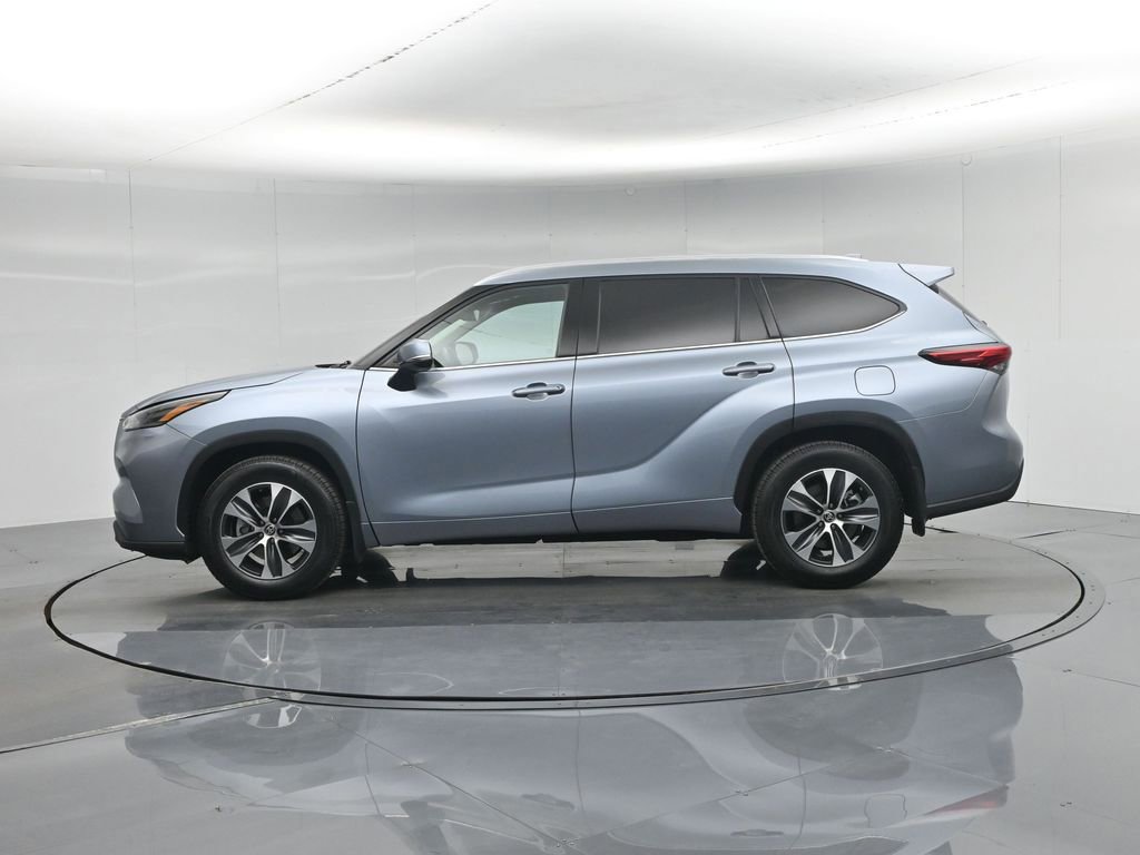 Used 2021 Toyota Highlander XLE image 21