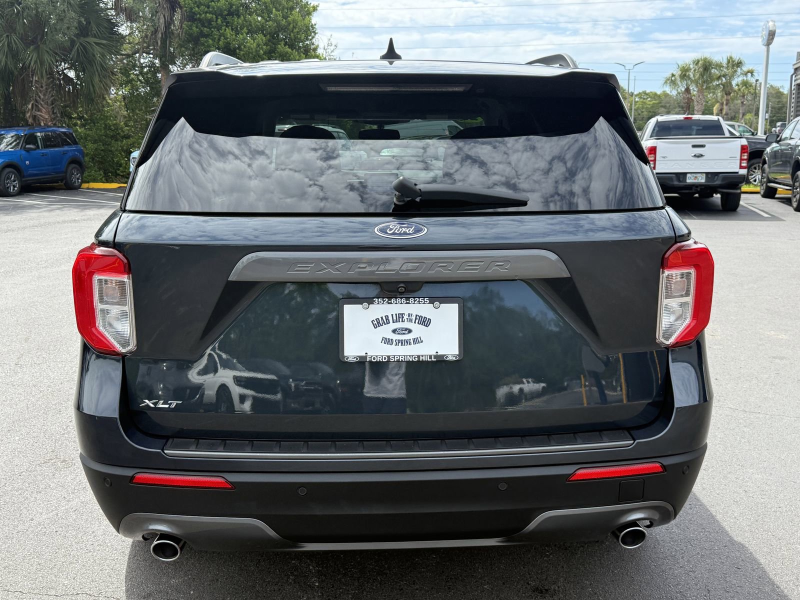 Certified 2022 Ford Explorer XLT w/ Equipment Group 202A RWD image 8