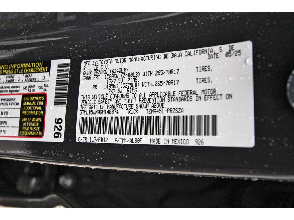 Used 2025 Toyota Tacoma TRD Off-Road AWD/4WD image 31