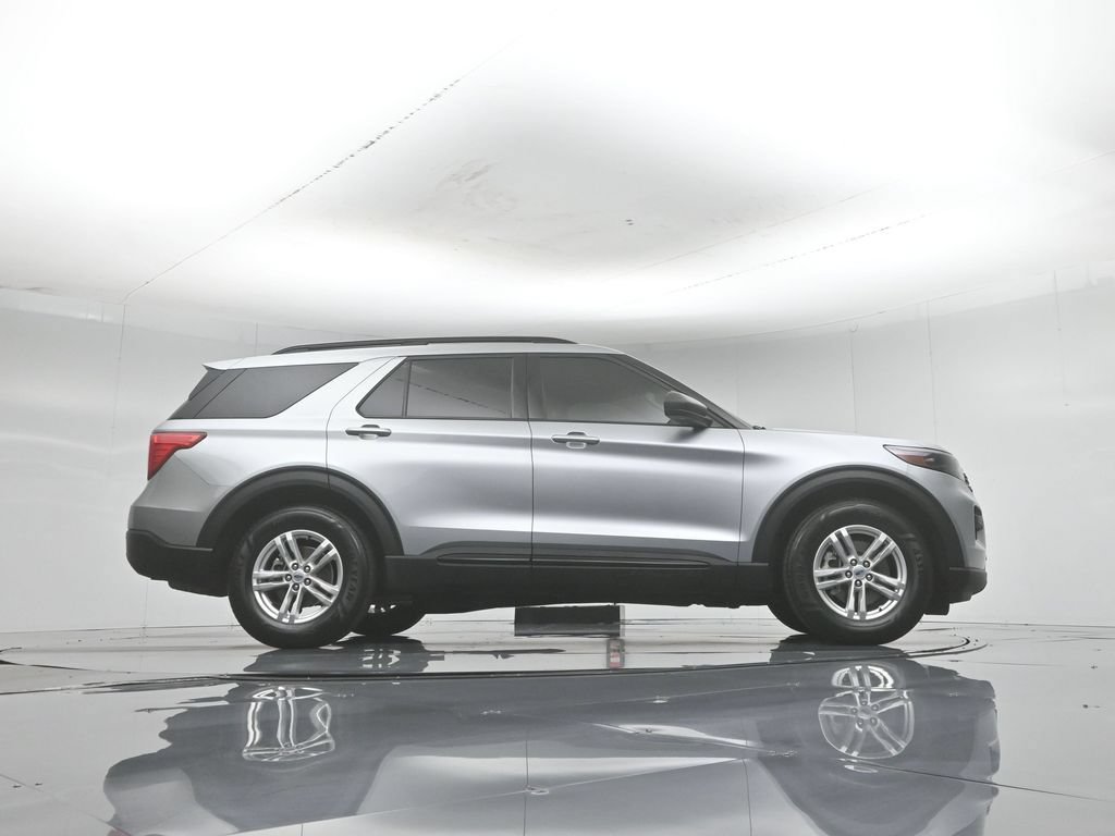 Certified 2023 Ford Explorer XLT RWD image 51