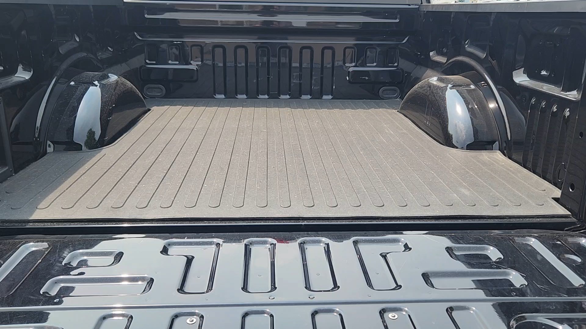 Certified 2023 Ford F150 Lariat w/ Equipment Group 502A High AWD/4WD image 39