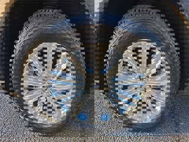 Certified 2020 Ford Explorer Limited w/ Class III Trailer Tow Package image 11