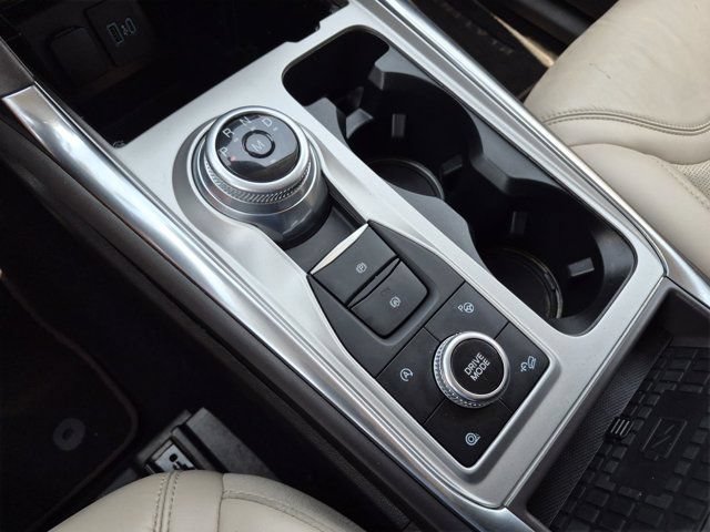 Certified 2020 Ford Explorer Platinum w/ Premium Technology Package AWD/4WD image 32