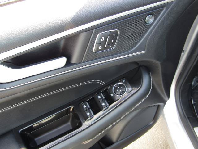 Certified 2020 Ford Edge Titanium w/ Equipment Group 301A AWD/4WD image 18