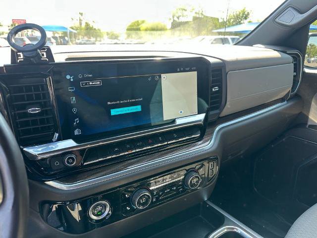 Used 2022 Chevrolet Silverado 1500 LT w/ Z71 Off-Road Package image 14