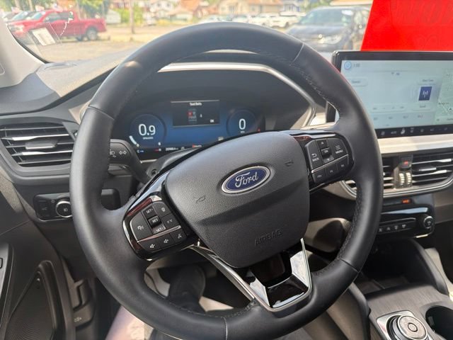 Certified 2025 Ford Escape Platinum AWD/4WD image 22