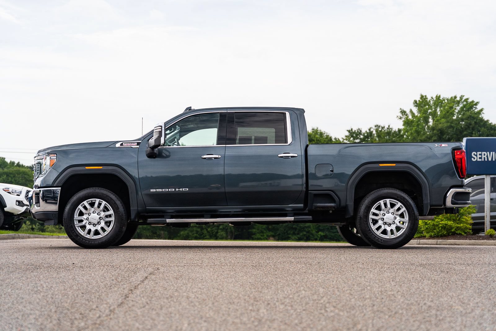 Used 2020 GMC Sierra 3500 SLT w/ SLT Premium Plus Package AWD/4WD image 4