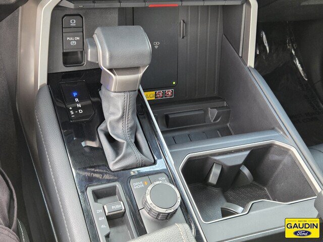 Used 2026 Toyota Tundra Limited AWD/4WD image 24