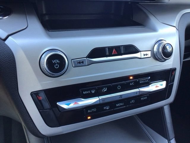 Certified 2022 Ford Explorer XLT AWD/4WD image 16