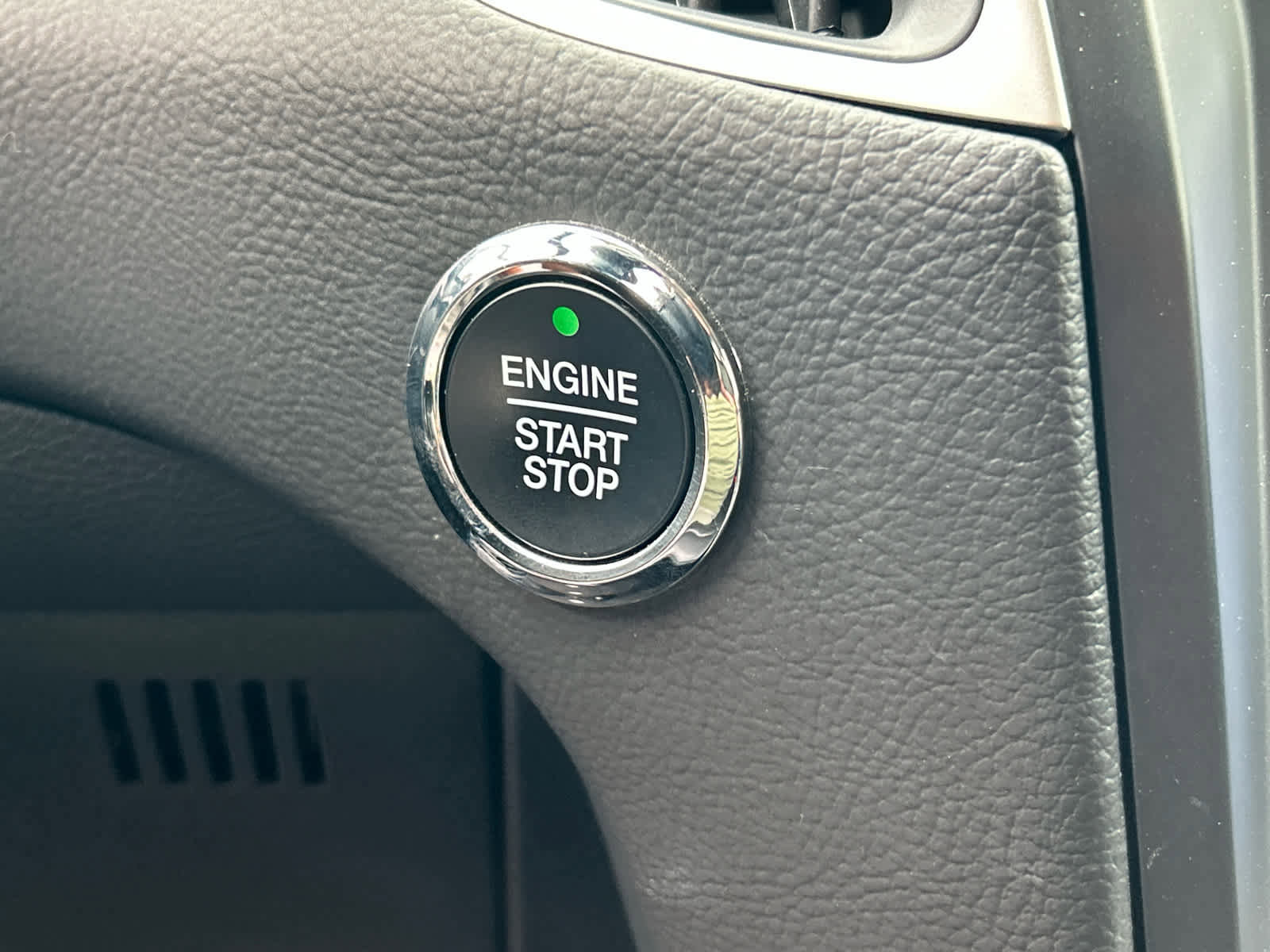 Certified 2024 Ford Edge SEL image 37