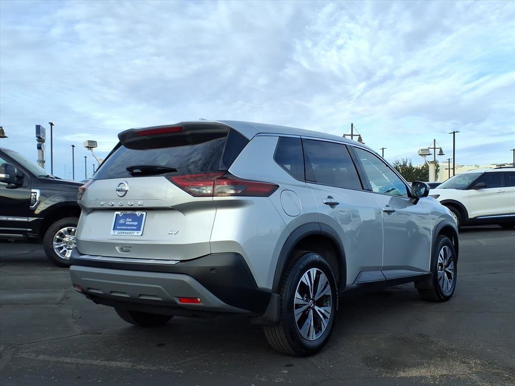 Used 2021 Nissan Rogue SV image 4