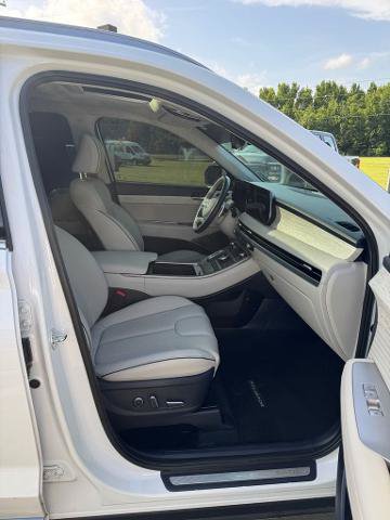 Used 2025 Hyundai Palisade Calligraphy FWD image 9