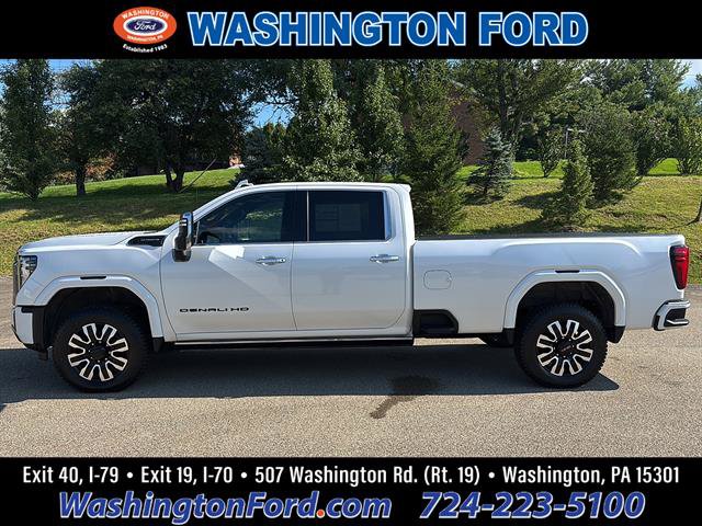 Used 2025 GMC Sierra 3500 Denali Ultimate AWD/4WD image 1