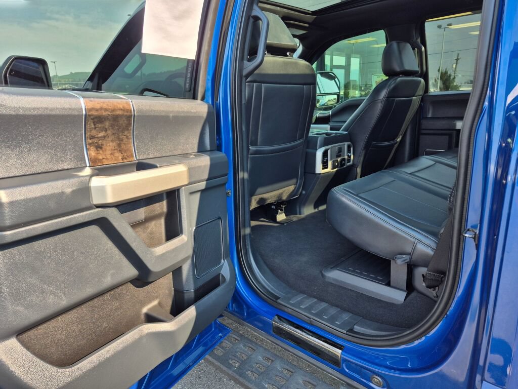 Certified 2022 Ford F350 Lariat w/ Tremor Off-Road Package AWD/4WD image 11