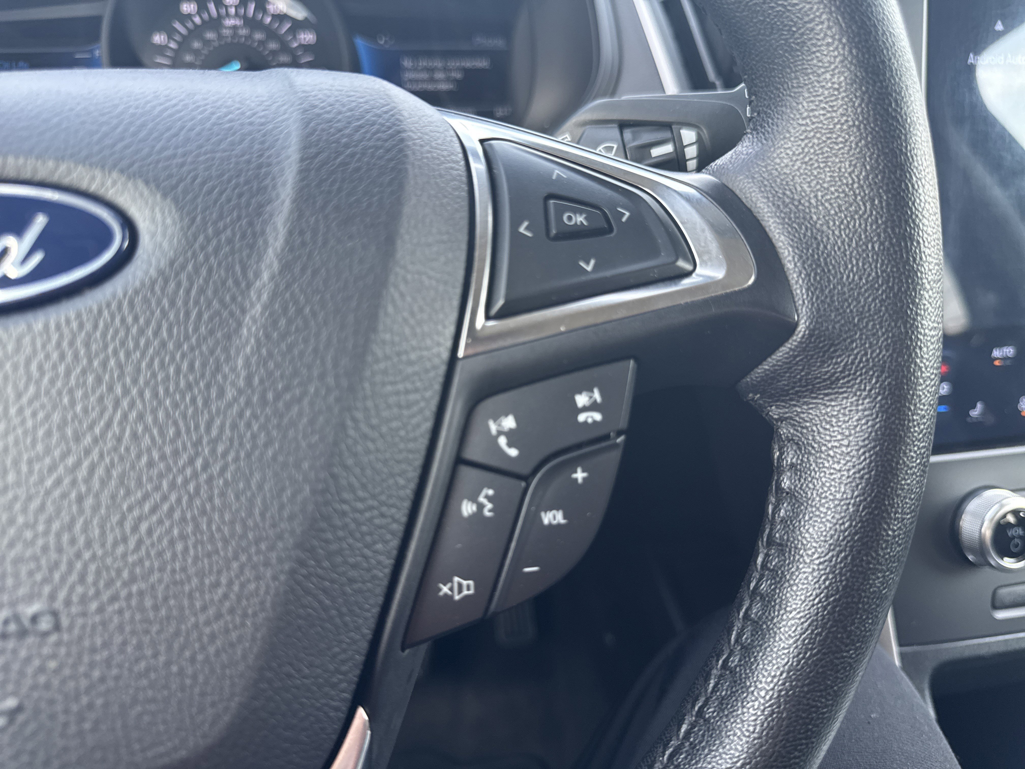 Certified 2024 Ford Edge SEL image 32