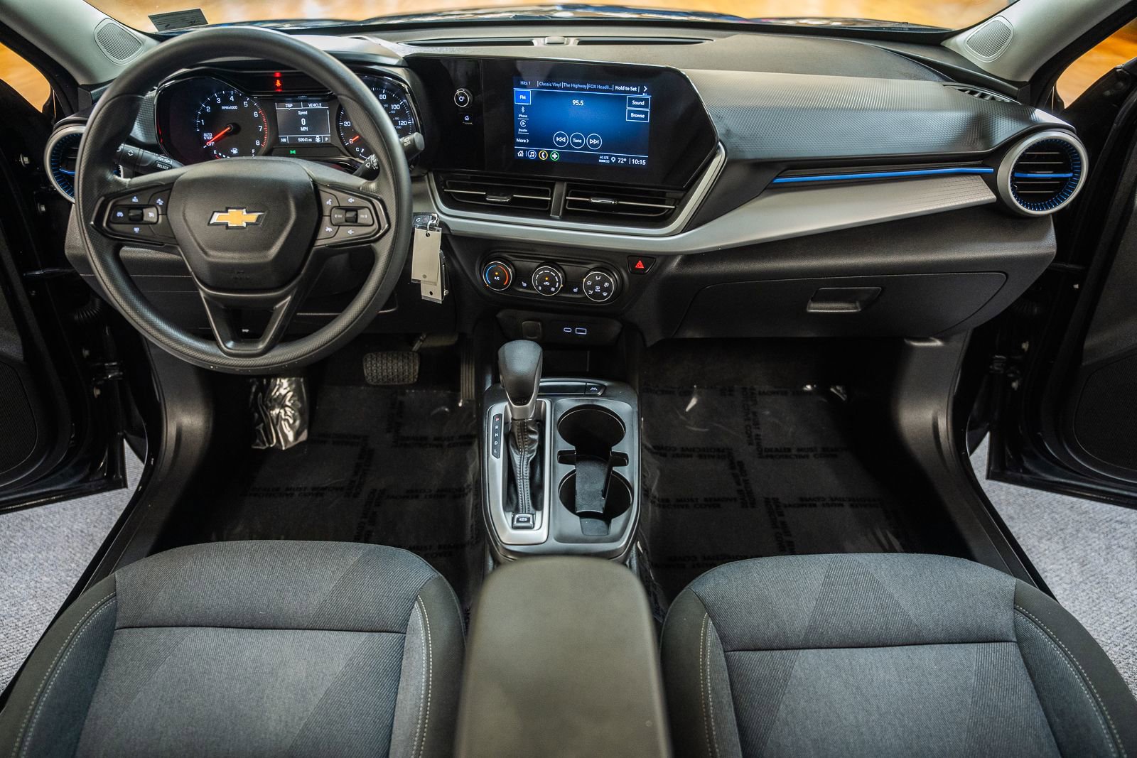 Used 2024 Chevrolet Trax LS w/ LS Convenience Package image 17