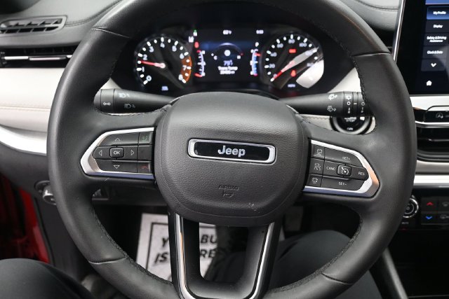 Used 2025 Jeep Compass Limited AWD/4WD image 9
