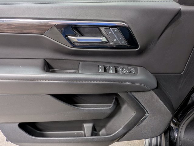 Used 2025 Chevrolet Tahoe LT AWD/4WD image 11