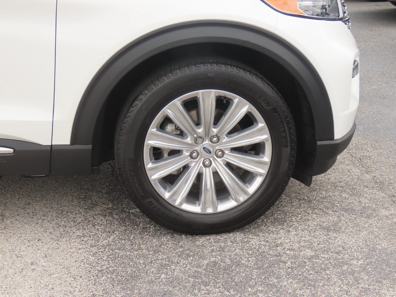 Certified 2024 Ford Explorer Limited w/ Limited Technology Package RWD image 9