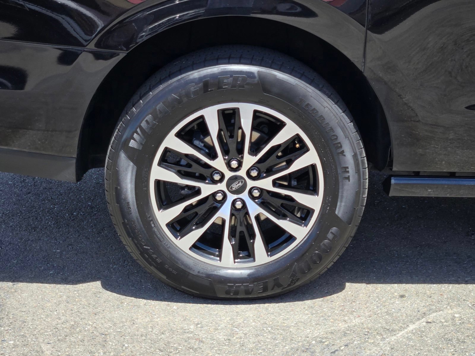 Certified 2025 Ford Expedition Max Platinum AWD/4WD image 10