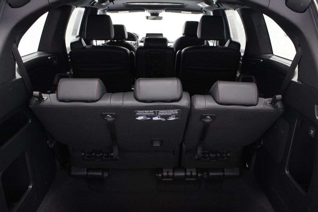 Used 2025 Honda Odyssey Sport-L image 16