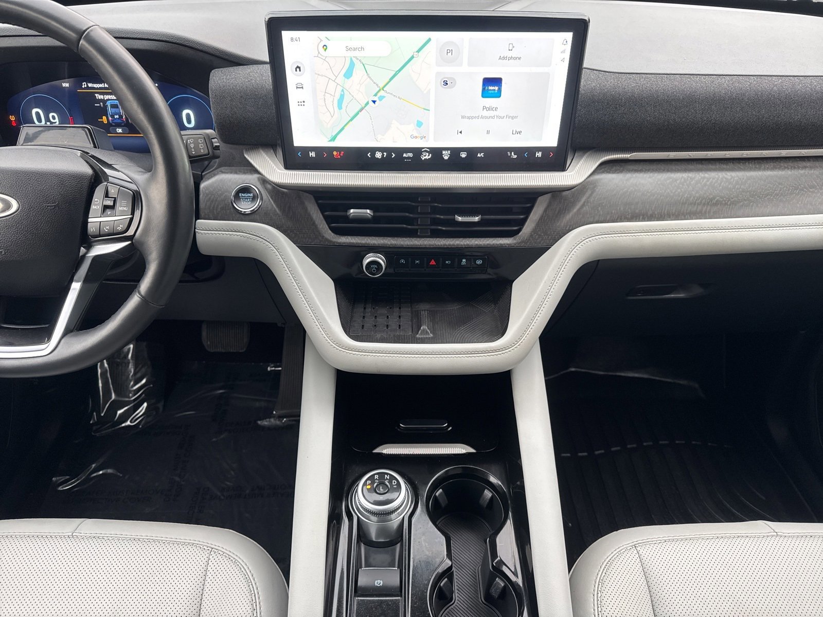 Certified 2025 Ford Explorer Platinum w/ LUX Leather Package image 19