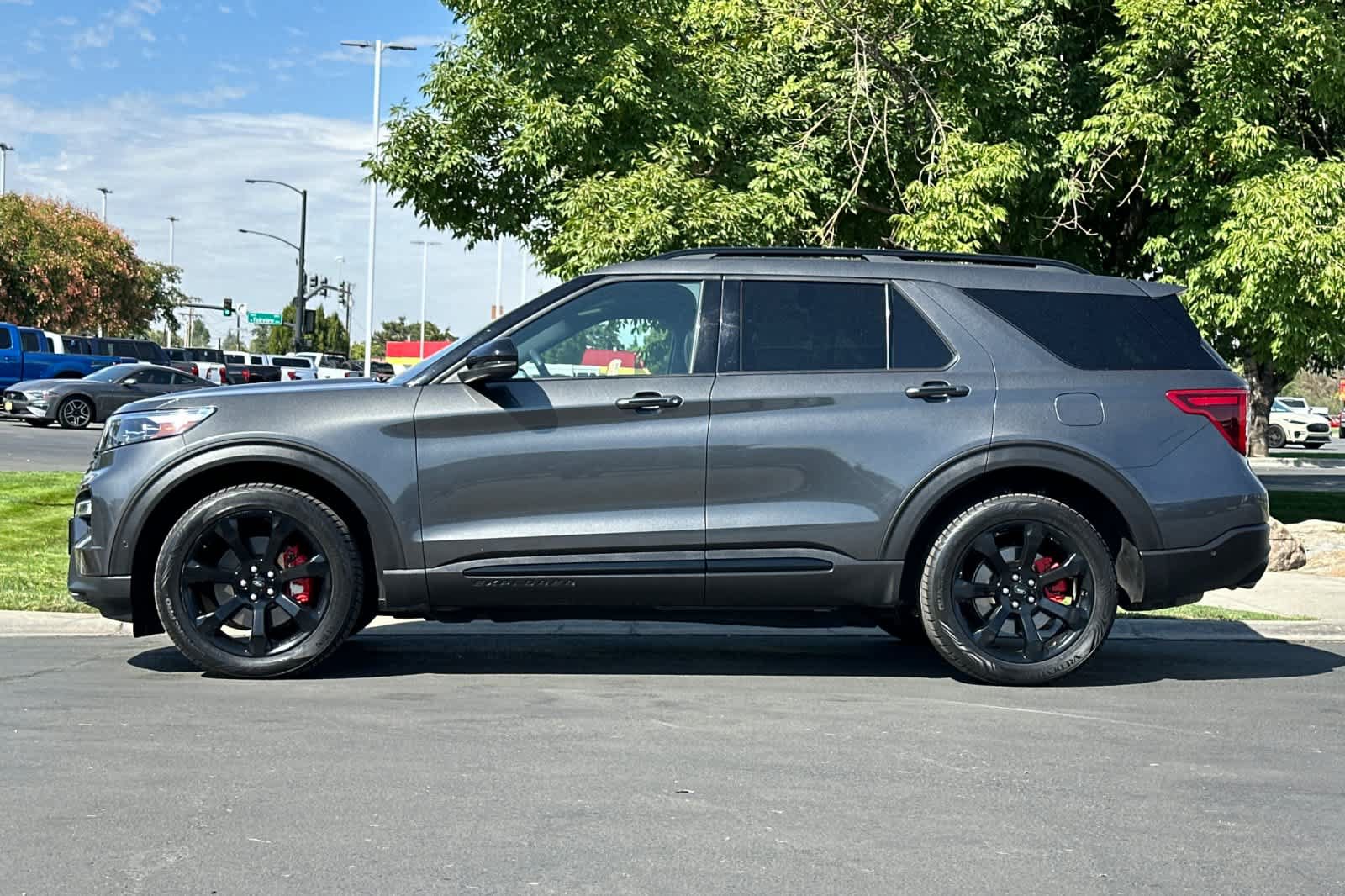 Certified 2020 Ford Explorer ST w/ ST Street Pack AWD/4WD image 5