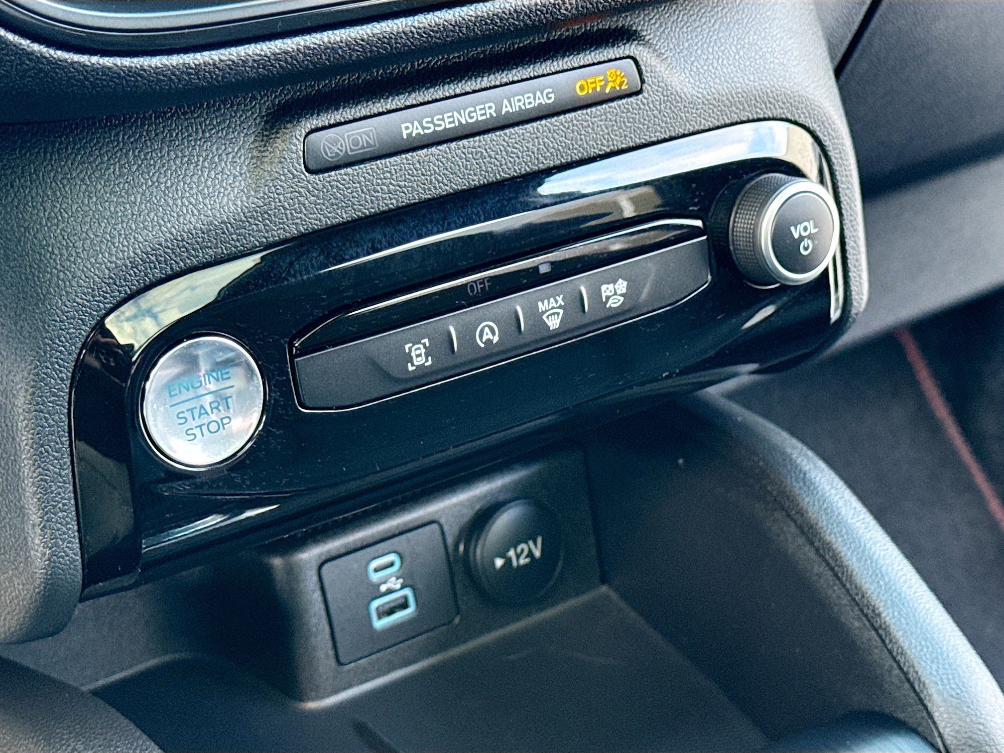 Certified 2023 Ford Escape ST-Line w/ Tech Pack #1 image 13