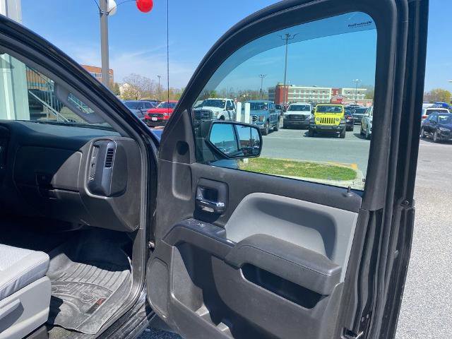 Used 2018 Chevrolet Silverado 1500 Custom w/ Custom Value Package image 17