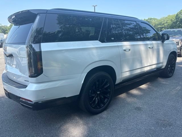 Used 2025 Cadillac Escalade ESV Sport w/ Touring Package AWD/4WD image 5