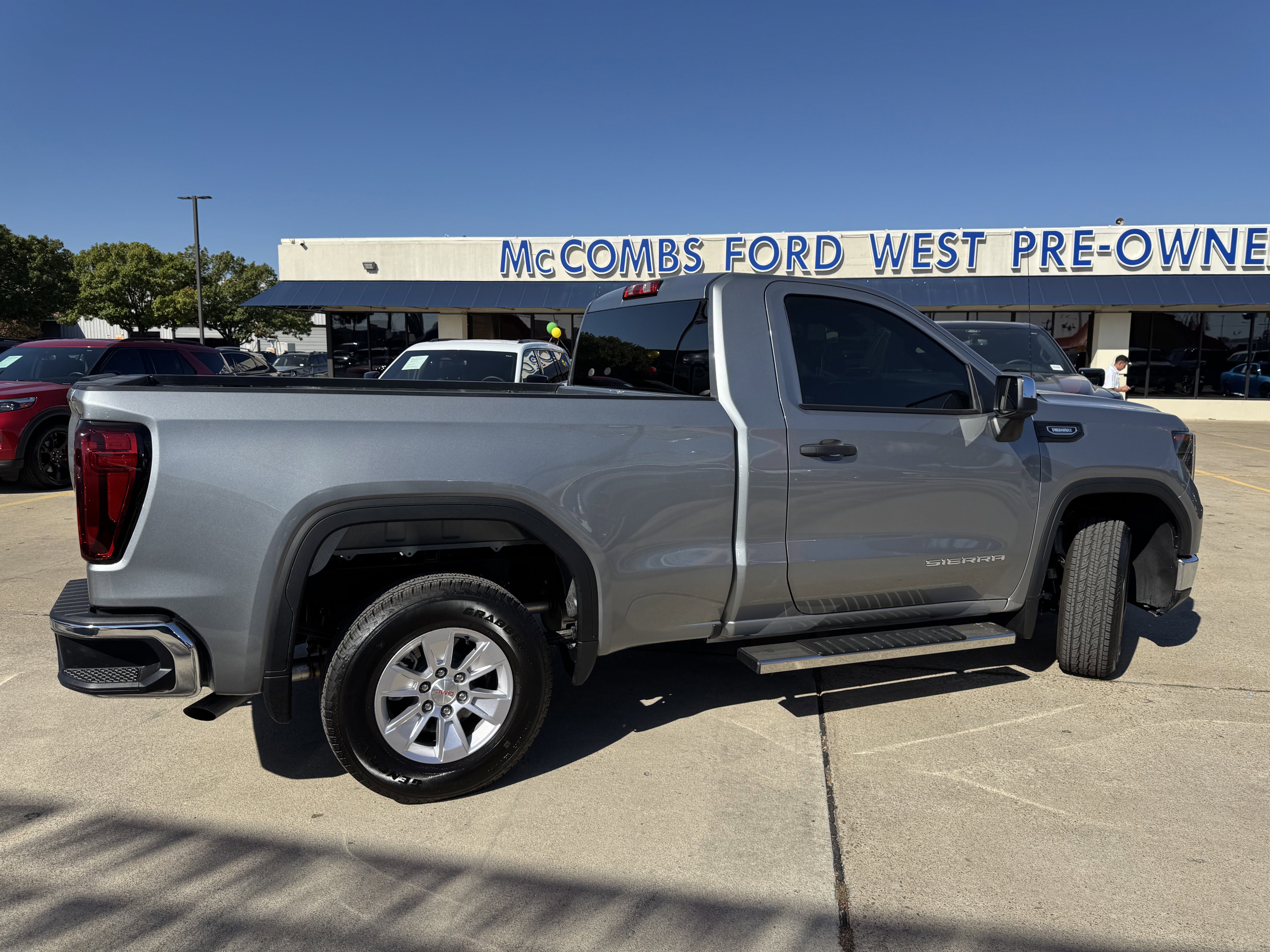 Used 2026 GMC Sierra 1500 Pro w/ Pro Value Package image 4