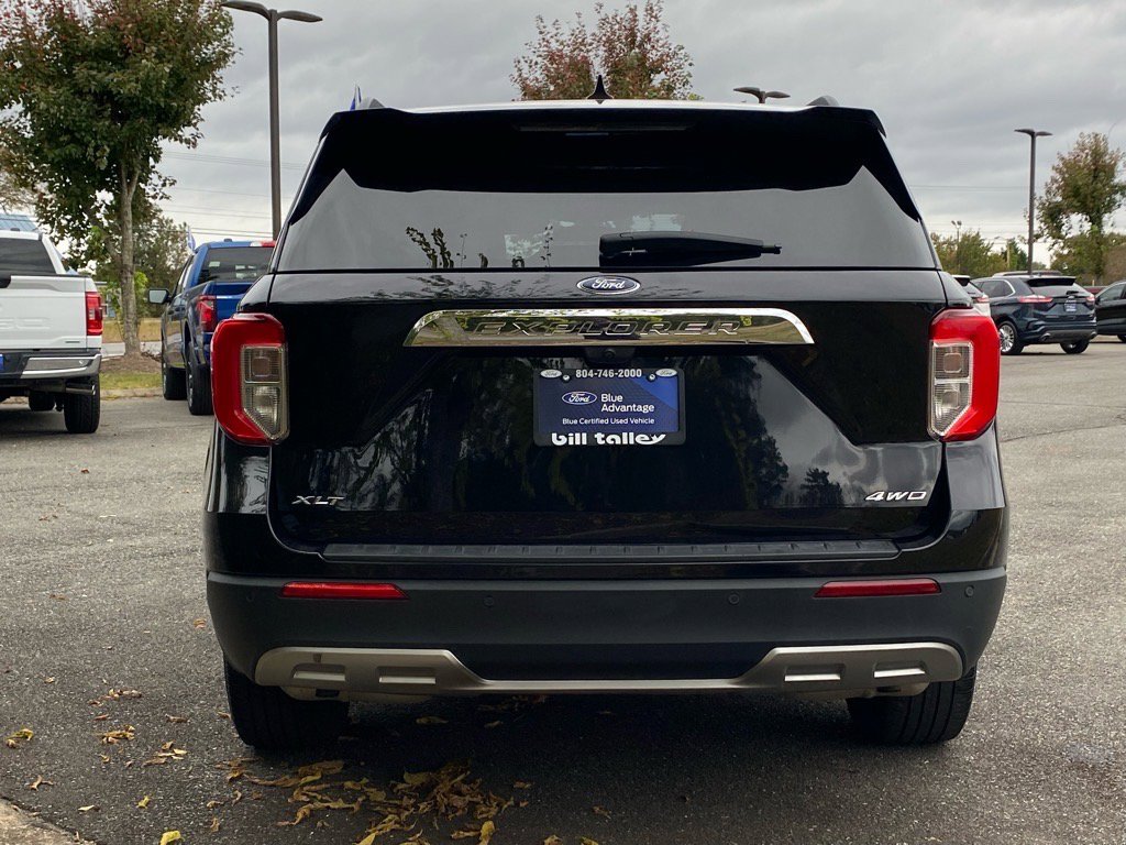 Certified 2023 Ford Explorer XLT w/ Equipment Group 202A image 5