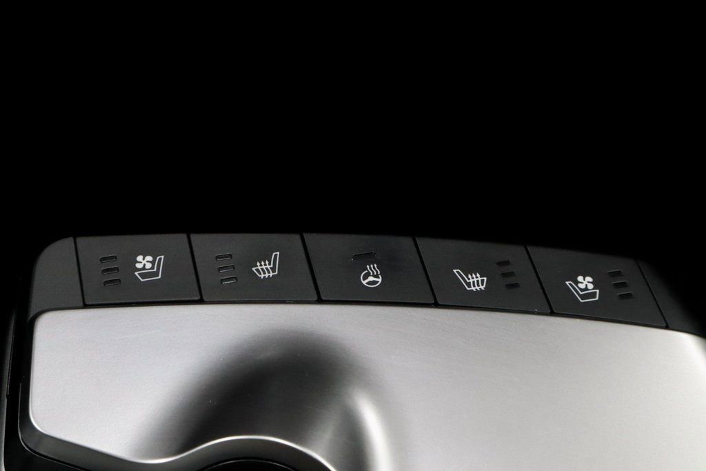 Used 2022 Kia EV6 Wind w/ Wind Technology Package image 12