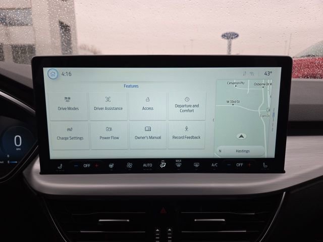 Certified 2025 Ford Escape SE w/ PHEV Premium Package FWD image 31
