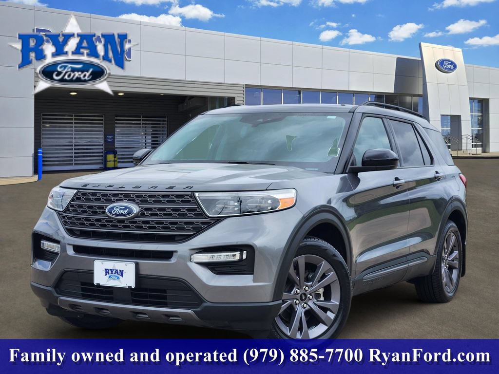 Certified 2022 Ford Explorer XLT w/ Equipment Group 202A