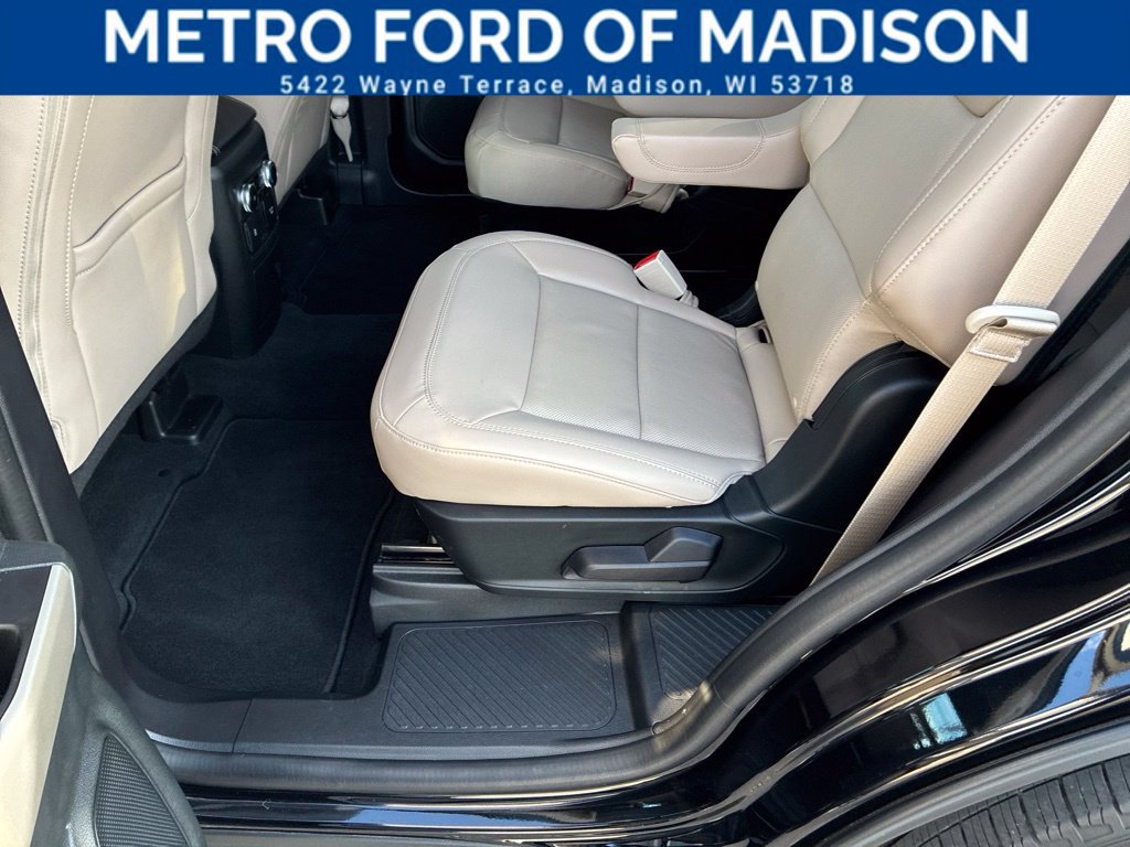 Certified 2022 Ford Explorer Limited w/ Hybrid Equipment Group 310A AWD/4WD image 37