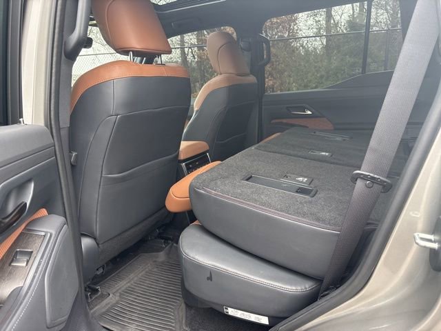 Used 2024 Lexus GX 550 image 12