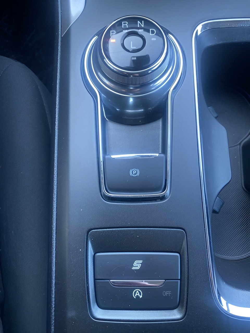 Certified 2020 Ford Fusion SE image 25