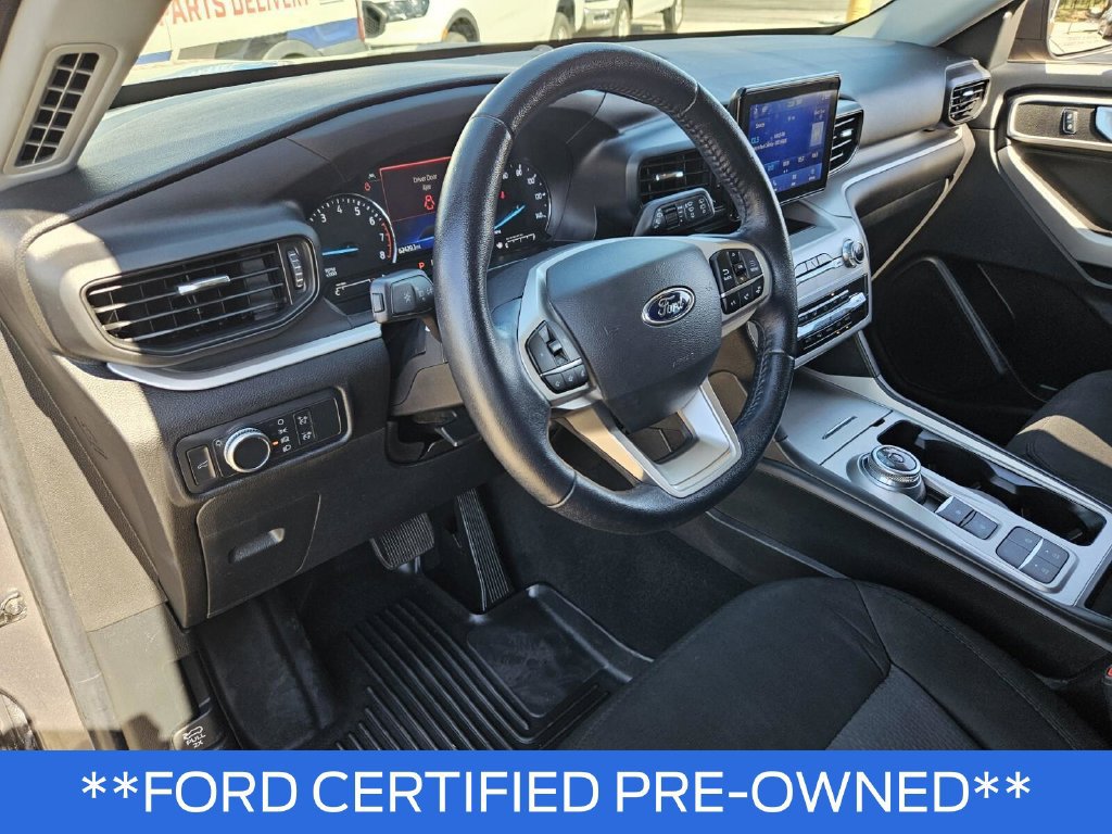 Certified 2022 Ford Explorer XLT RWD image 17
