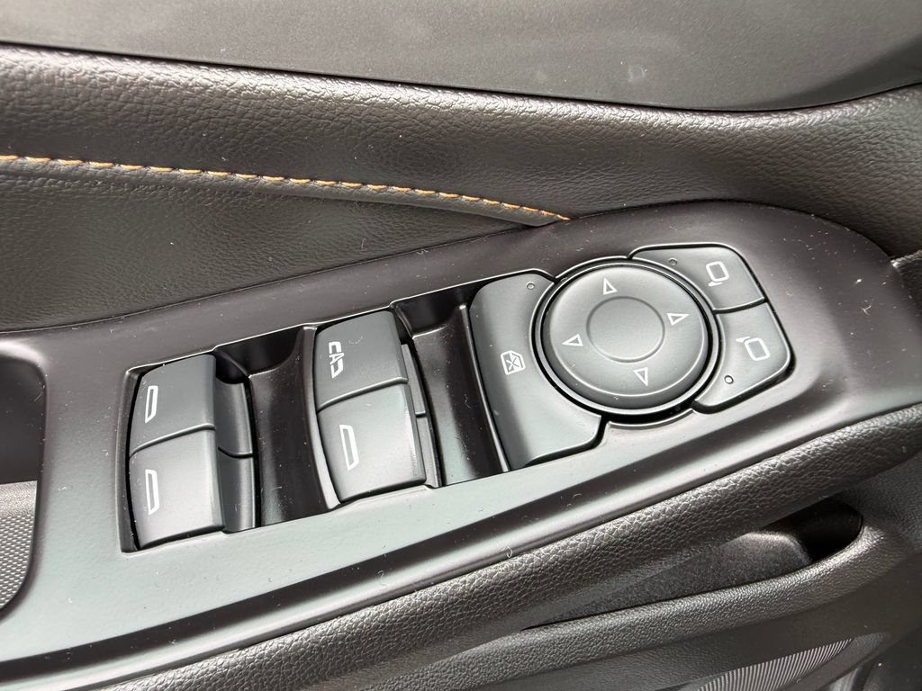 Used 2019 Chevrolet Traverse LT FWD image 13