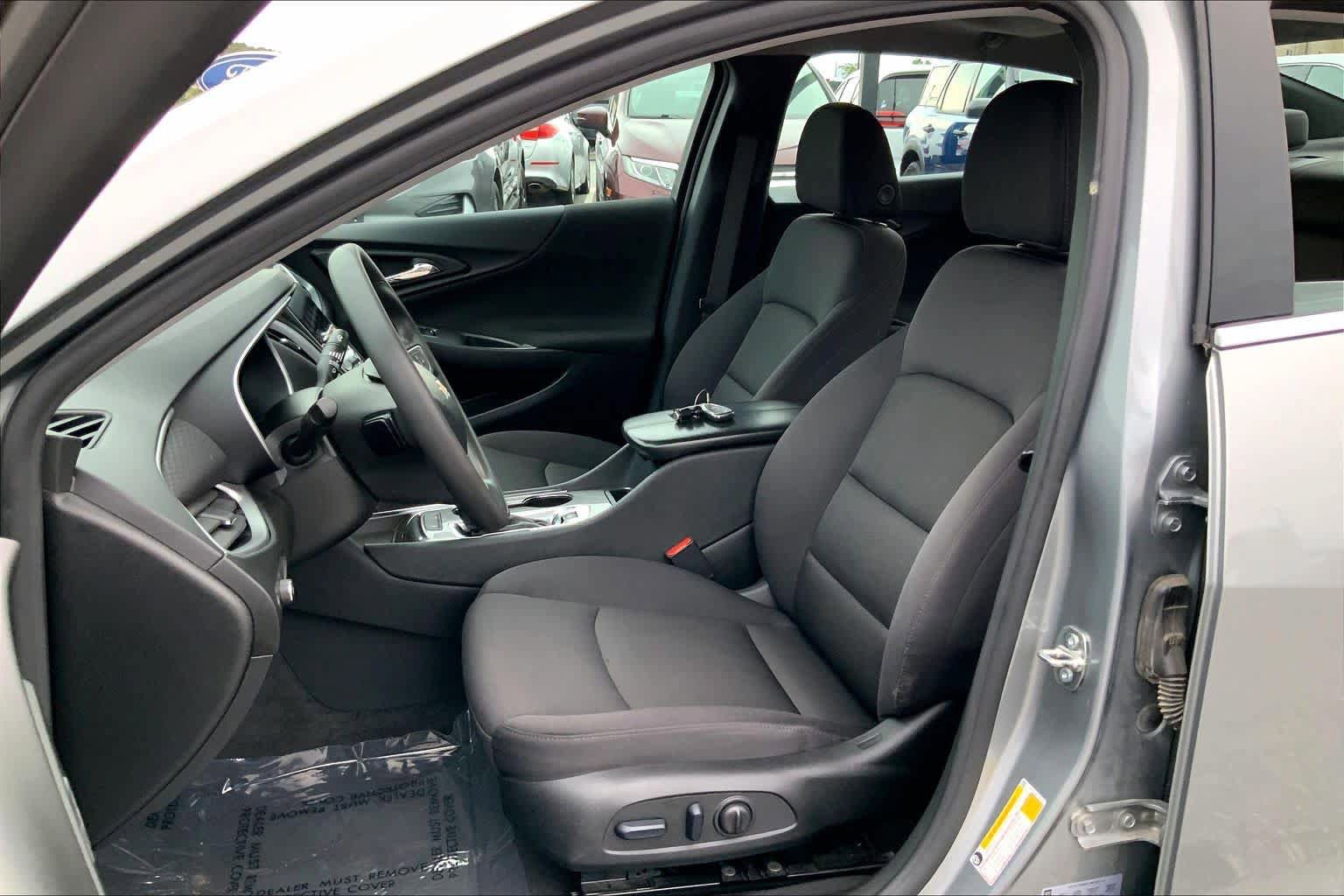 Used 2024 Chevrolet Malibu LT FWD image 8