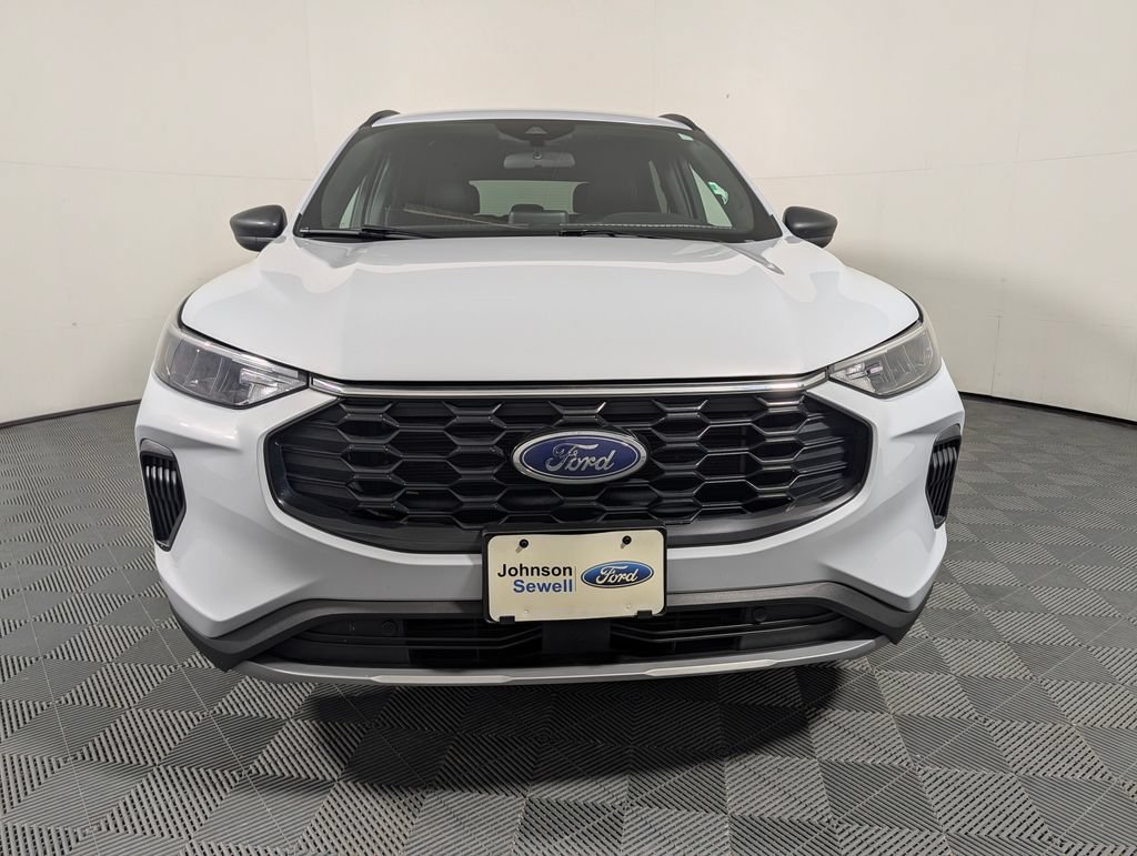Certified 2025 Ford Escape ST-Line FWD image 3