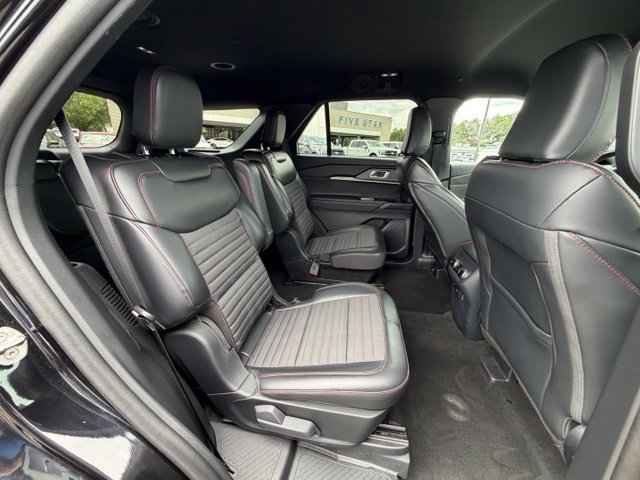 Certified 2025 Ford Explorer ST-Line AWD/4WD image 24