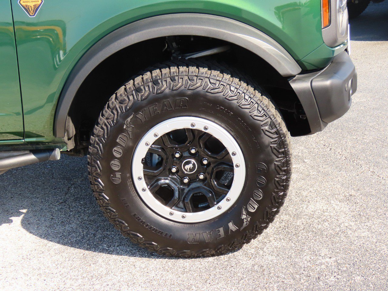 Certified 2023 Ford Bronco Badlands image 14