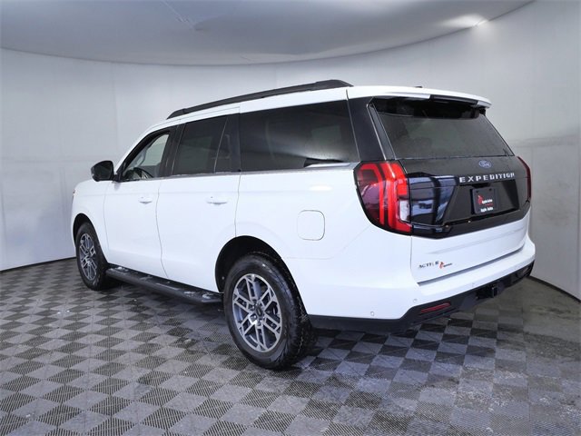 Certified 2025 Ford Expedition Active image 2