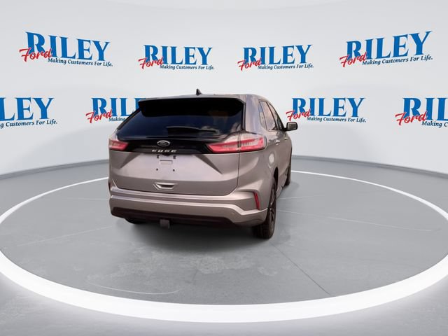 Certified 2022 Ford Edge ST-Line w/ Class II Trailer Tow Package AWD/4WD image 8